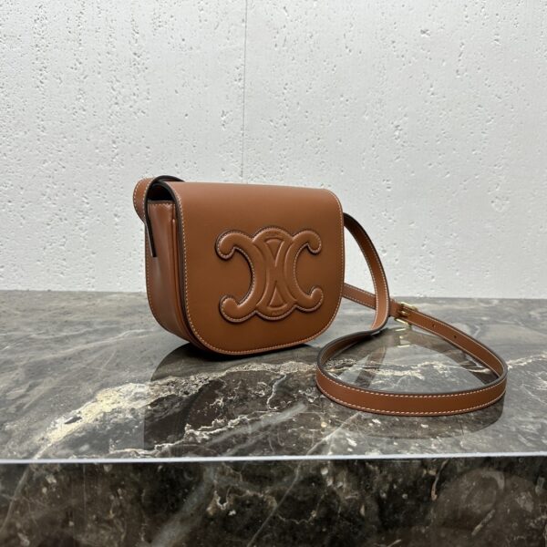 sy_no_5AFEA24D18A66B7E9875BBCE9CAA17AE_1 Folco Cuir Triomphe Smooth Calfskin Leather Handbag
