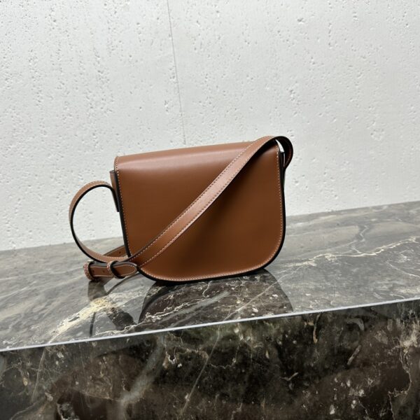 sy_no_5AFEA24D18A66B7E9875BBCE9CAA17AE_3 Folco Cuir Triomphe Smooth Calfskin Leather Handbag