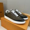 sy_no_5B53D22B8E49C4F658056C957EC97118_3 Olive Green Embossed Suede Derby Sneakers