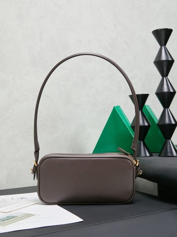 sy_no_5CAF149B80D52DEB1F11C2DA26AC0EFC_1 Chocolate Brown Smooth Leather Rectangular Underarm Camera Bag