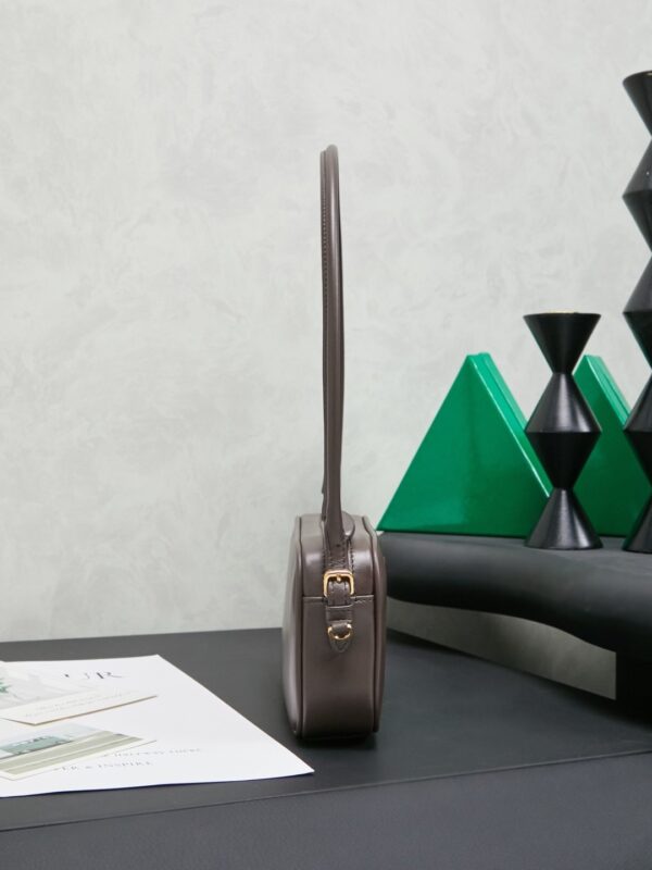 sy_no_5CAF149B80D52DEB1F11C2DA26AC0EFC_2 Chocolate Brown Smooth Leather Rectangular Underarm Camera Bag