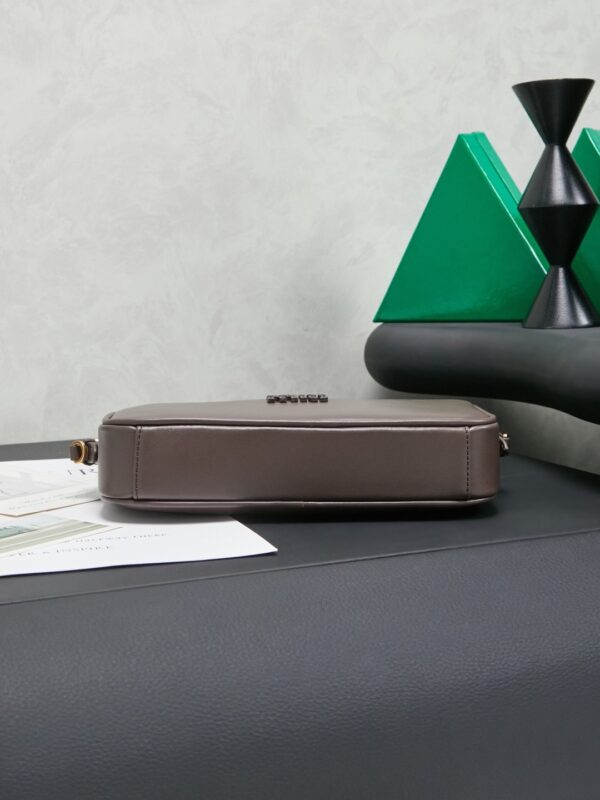 sy_no_5CAF149B80D52DEB1F11C2DA26AC0EFC_3 Chocolate Brown Smooth Leather Rectangular Underarm Camera Bag