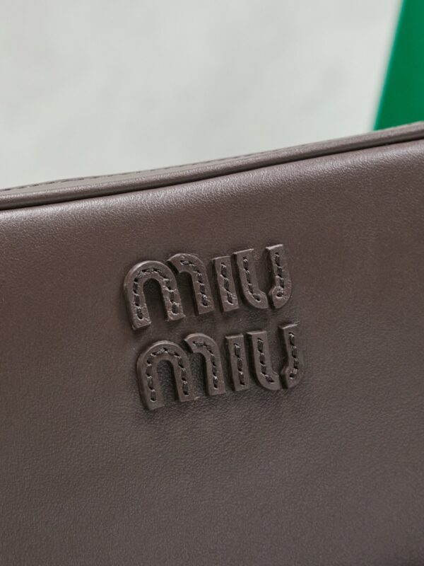 sy_no_5CAF149B80D52DEB1F11C2DA26AC0EFC_4 Chocolate Brown Smooth Leather Rectangular Underarm Camera Bag