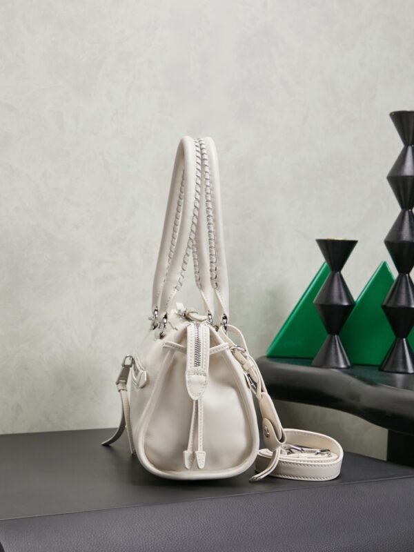 sy_no_5E92FDCC9E82C4E8C60DDB7346D76C7A_2 Chalk White Leather Front-Zip Double-Handle Shoulder Crossbody Bag