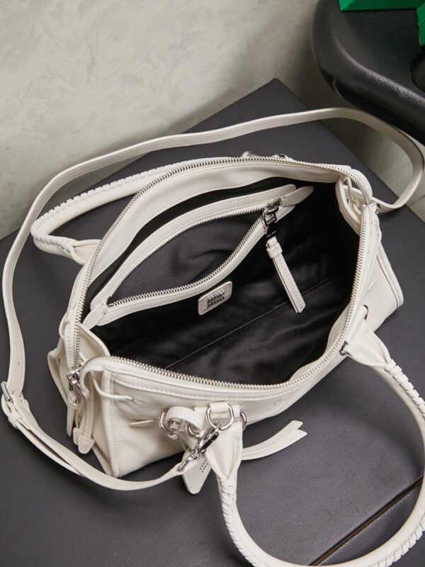 sy_no_5E92FDCC9E82C4E8C60DDB7346D76C7A_4 Chalk White Leather Front-Zip Double-Handle Shoulder Crossbody Bag