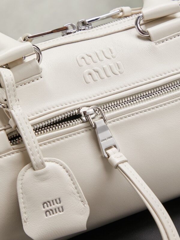 sy_no_5E92FDCC9E82C4E8C60DDB7346D76C7A_6 Chalk White Leather Front-Zip Double-Handle Shoulder Crossbody Bag
