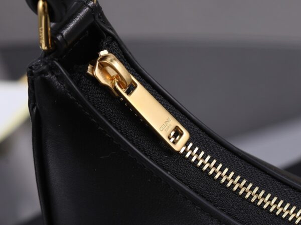 sy_no_5F1180CE349F87B7CF1A41E8C4C7165F_5 Ava Triomphe Leather Shoulder Bag – Black