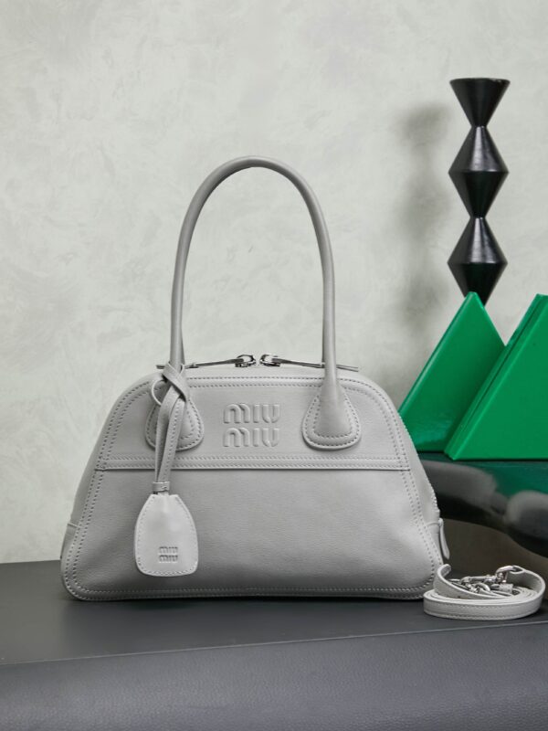 Miu Miu Vivant Medium Lambskin Crossbody/Shoulder/Handbag