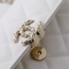 sy_no_6411F5BD911C6915B6A7FADF856EC0D0_2 White Lizard-Embossed East-West Top-Handle Bag