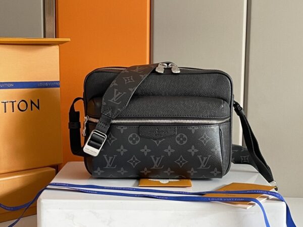 sy_no_6441BBE65D8F52C5945E9432891112AC_0 Outdoor Messenger Bag – Taïga Leather & Monogram Eclipse Canvas