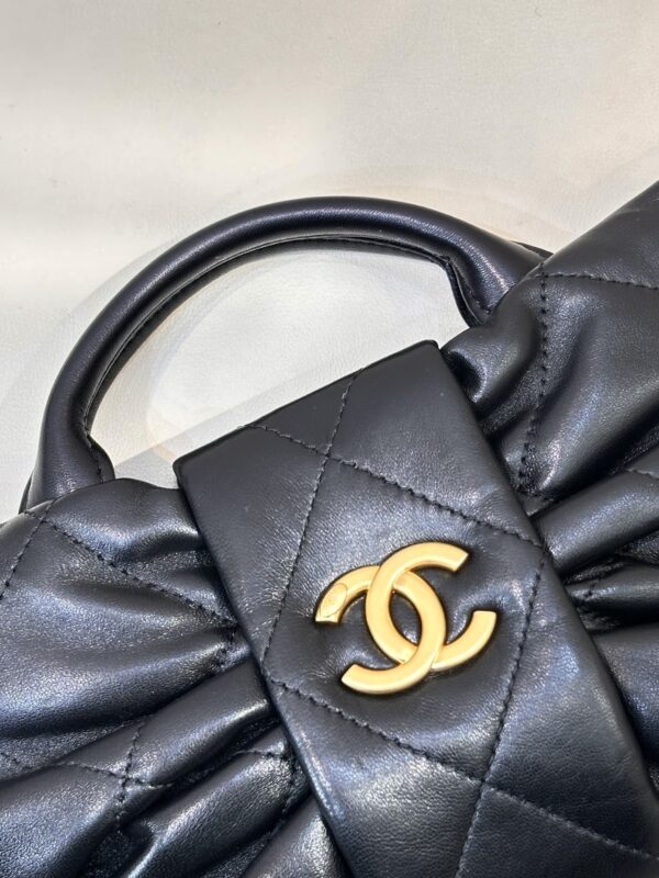 sy_no_6509D3965BBBE2A5C01FC05E7BE42059_8 Black Quilted Lambskin Bow Chain Bag