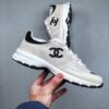 sy_no_6773592ED09010CDC7A8C32F42B91076_3 Off-White & Black Suede Panel Tech Sneakers