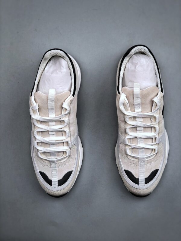 sy_no_6773592ED09010CDC7A8C32F42B91076_4 Off-White & Black Suede Panel Tech Sneakers