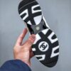 sy_no_6773592ED09010CDC7A8C32F42B91076_7 Off-White & Black Suede Panel Tech Sneakers