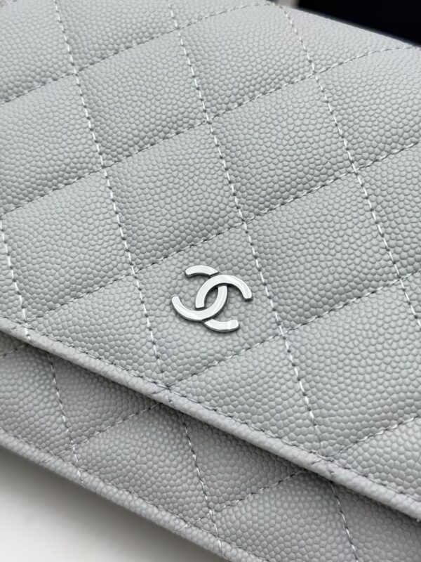 sy_no_67E362A06813A5F4CBB2A80C608267D7_4 Gray Quilted Textured Calfskin WOC Chain Wallet