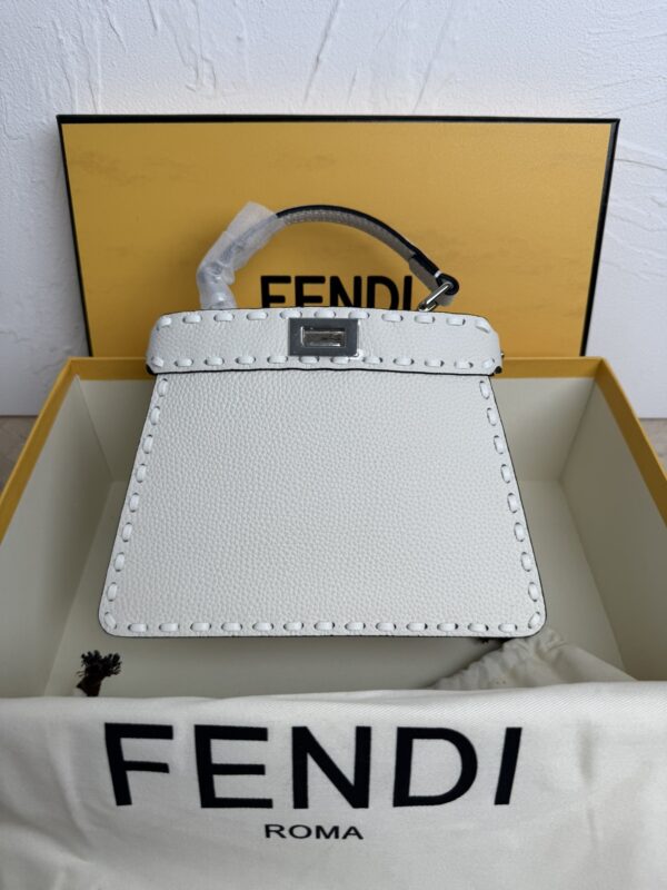 sy_no_6905F9A7AA9A3A085D97429BD913161B_1 White Small Peekaboo ISeeU Textured Calfskin Handbag