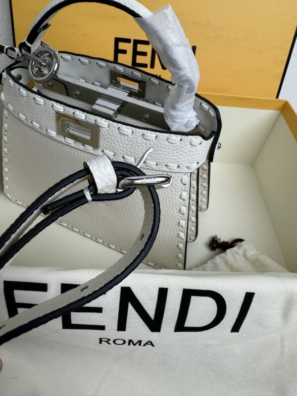 sy_no_6905F9A7AA9A3A085D97429BD913161B_5 White Small Peekaboo ISeeU Textured Calfskin Handbag