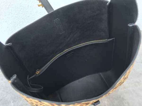 sy_no_694D0FB2647560F17750E7A8DBBA1927_6 YSL Le 5 À 7 Large Hobo Bag – Leopard Print