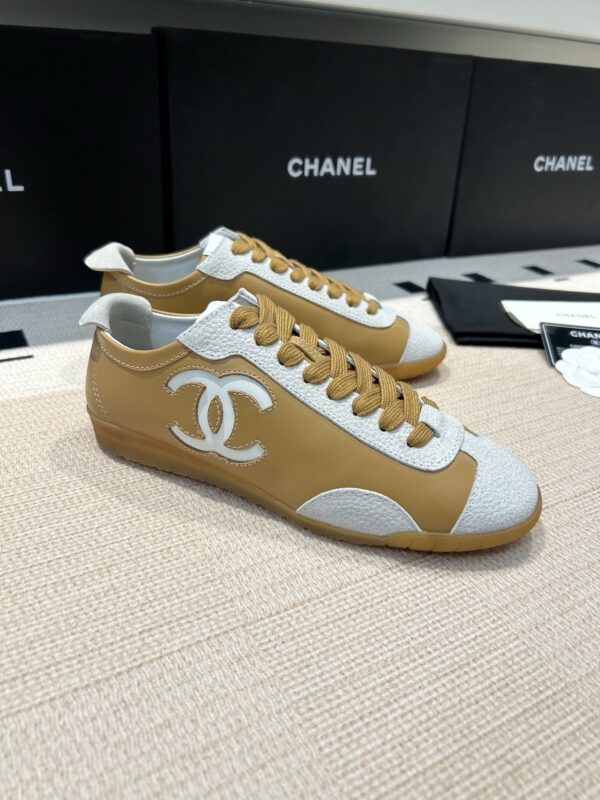 sy_no_69895F89F87CEEA9F8B054BA5F7402A7_5 Chanel Low-Top Sneakers in Caramel Brown