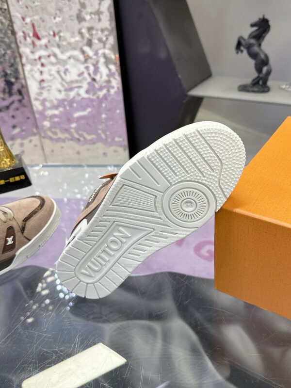 sy_no_699F709D63DC3FC4EDEFB862304748D8_8 Louis Vuitton LV Trainer Maxi Grey Khaki & Oatmeal Brown Monogram Sneakers