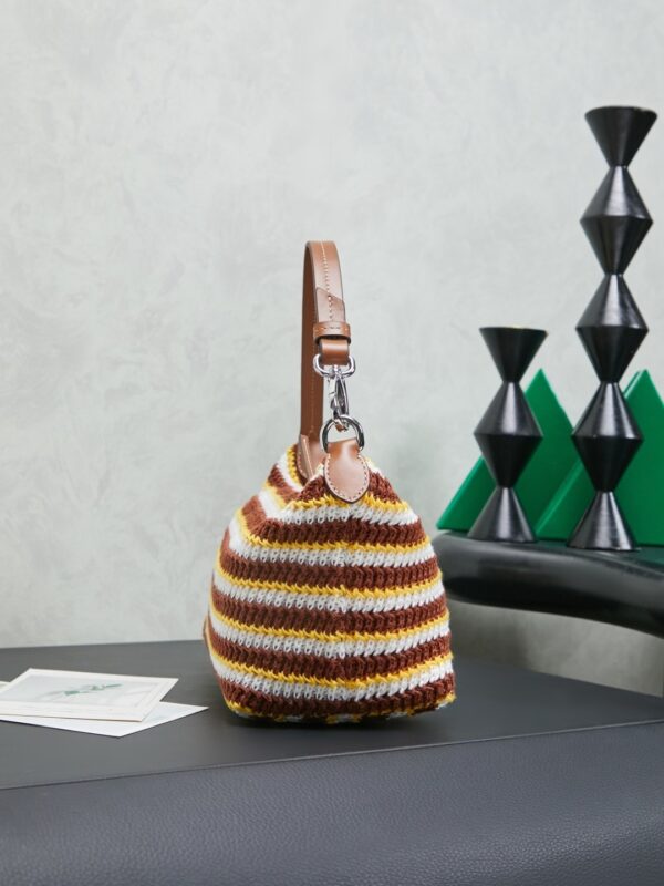 sy_no_69D4EB18F4747DD807B98245EA9EF634_3 Miu Miu Women's Mini Crochet Shoulder/Handbag