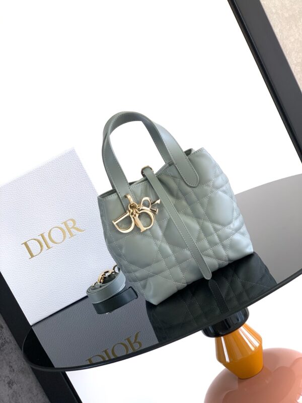 sy_no_6A673227DB6DD4B341CD13AFA144B217_0 Dior Women's Toujours Oversized Cannage Calfskin Shoulder Bag