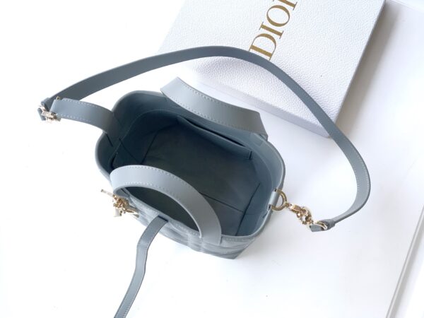 sy_no_6A673227DB6DD4B341CD13AFA144B217_7 Dior Women's Toujours Oversized Cannage Calfskin Shoulder Bag