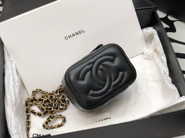 sy_no_6A705CC48D2E6260588D969CC95EC3CA_5 Chanel Spring/Summer Mini Vanity Case with Gold Ball (Chain Shoulder/Crossbody Bag)