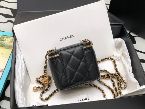 sy_no_6A705CC48D2E6260588D969CC95EC3CA_6 Chanel Spring/Summer Mini Vanity Case with Gold Ball (Chain Shoulder/Crossbody Bag)