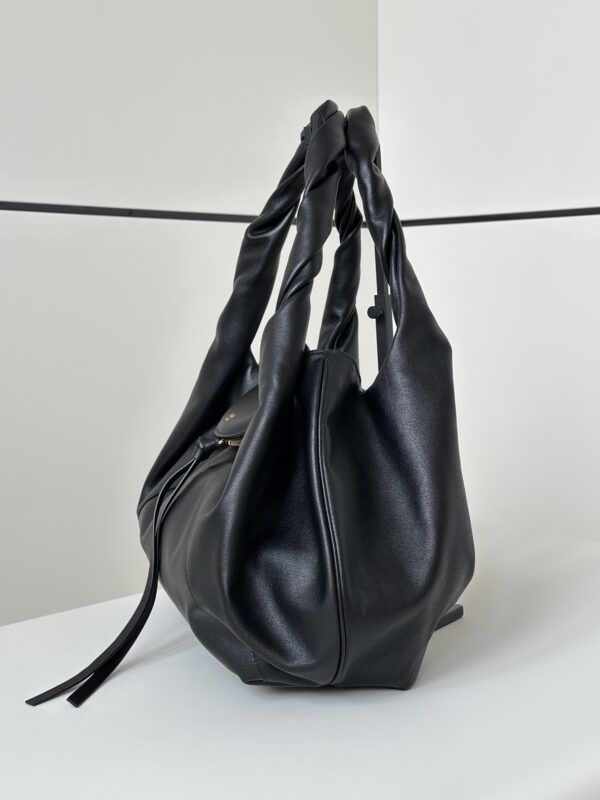 sy_no_6A8BCE56A3E87A918831A1928EFE3641_1 Fendi Hobo Shoulder Tote Bag – Black Soft Leather