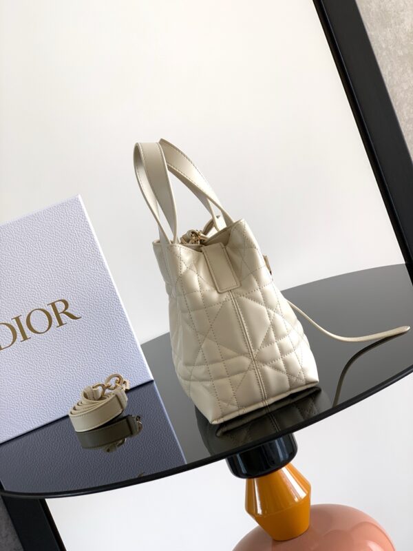 sy_no_6B1113680F51105963F34F1AE744130E_1 Dior Women's Toujours Oversized Cannage Calfskin Shoulder Bag