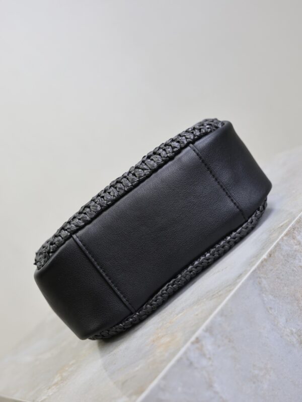 sy_no_6BCFD69082DDAF671473D9903C227A20_8 YSL Le 5 À 7 Mini Woven Shoulder Bag – Black