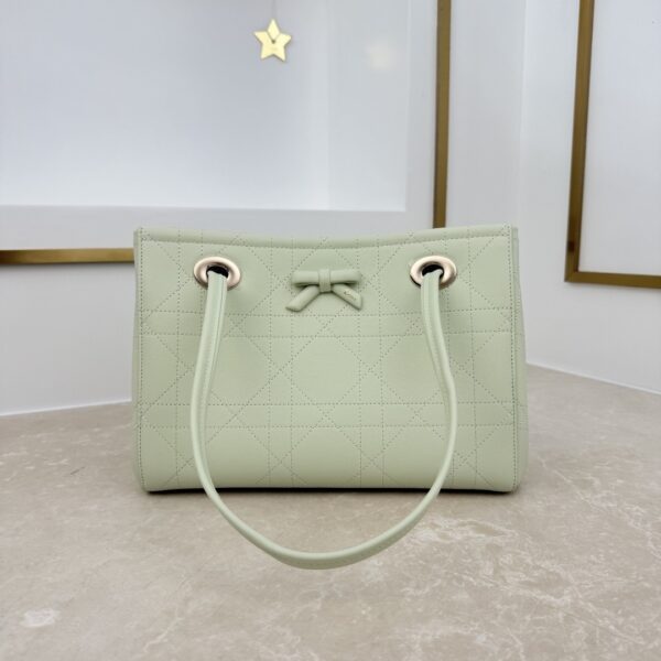 sy_no_6C00794AB5A50CF76BC81B13C25BA986_4 Dior Bow Tote Bag – Light Green Italian Leather