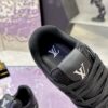 sy_no_6C85ADF968A82012B7496AC161BFC1B0_7 Black Crackled Leather Low-Top Sneakers
