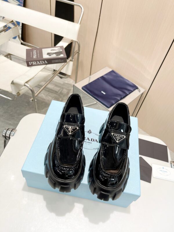 sy_no_6CAB20898FF035508C9CC424AA68D5FA_1 Black Patent Leather Chunky Platform Loafers