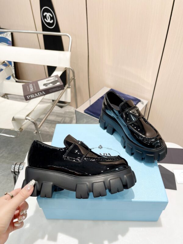 sy_no_6CAB20898FF035508C9CC424AA68D5FA_3 Black Patent Leather Chunky Platform Loafers