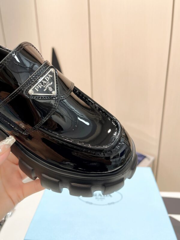 sy_no_6CAB20898FF035508C9CC424AA68D5FA_6 Black Patent Leather Chunky Platform Loafers