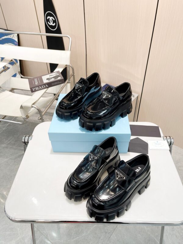 sy_no_6CAB20898FF035508C9CC424AA68D5FA_8 Black Patent Leather Chunky Platform Loafers
