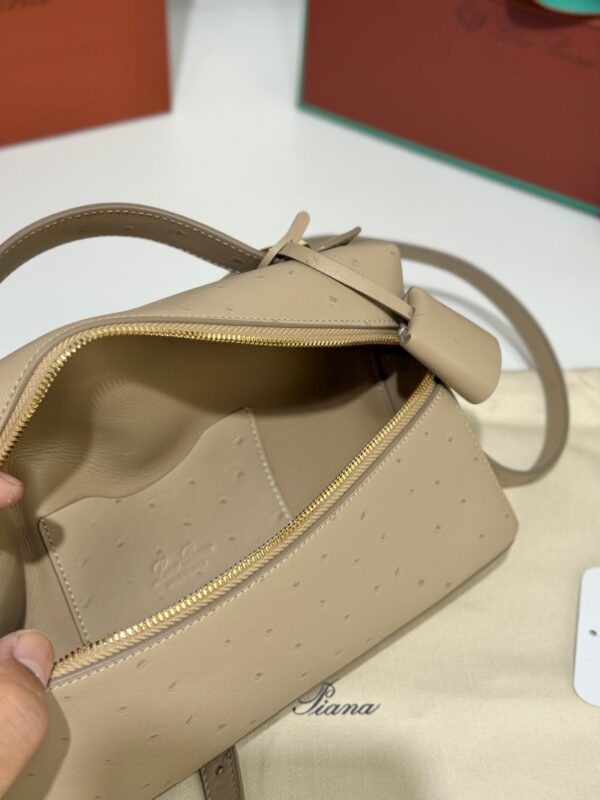sy_no_6CFC38CB8D5FB5508F177D5BFB2FC58C_6 Loro Piana Extra Bag 23 – Saddle Leather Handbag