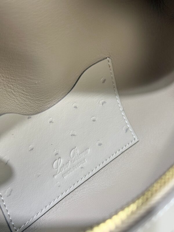 sy_no_6CFC38CB8D5FB5508F177D5BFB2FC58C_8 Loro Piana Extra Bag 23 – Saddle Leather Handbag