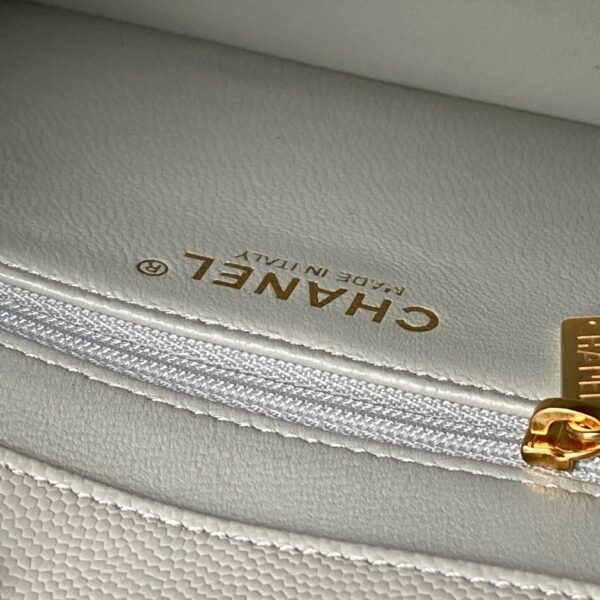 Chanel Spring/Summer 26EY Coco Collection underarm bag (as seen on Jennie)