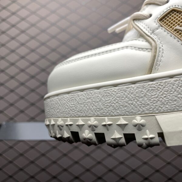 sy_no_6D4327EF5340A9EA95657AEE5FA6CC1B_5 Louis Vuitton Trainer Maxi Low-Top Casual Sneakers