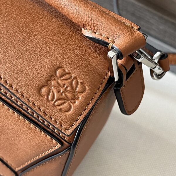 sy_no_6DCF533E391A7824DFAC0BCC4BF142CB_5 Loewe Mini Puzzle Bag – Classic Calfskin Leather