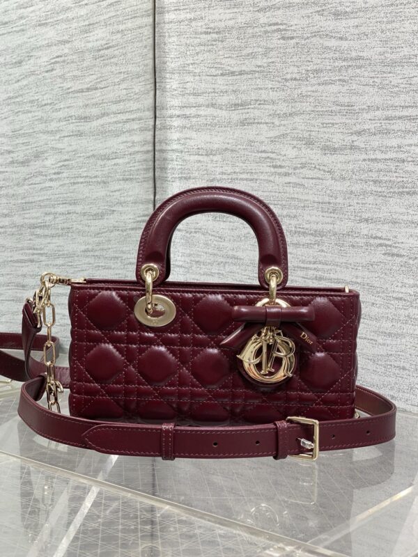 sy_no_6E04D3B1B07242B8320FE279A4FB1020_0 D-Joy Mini Quilted Bag – Burgundy Italian Leather