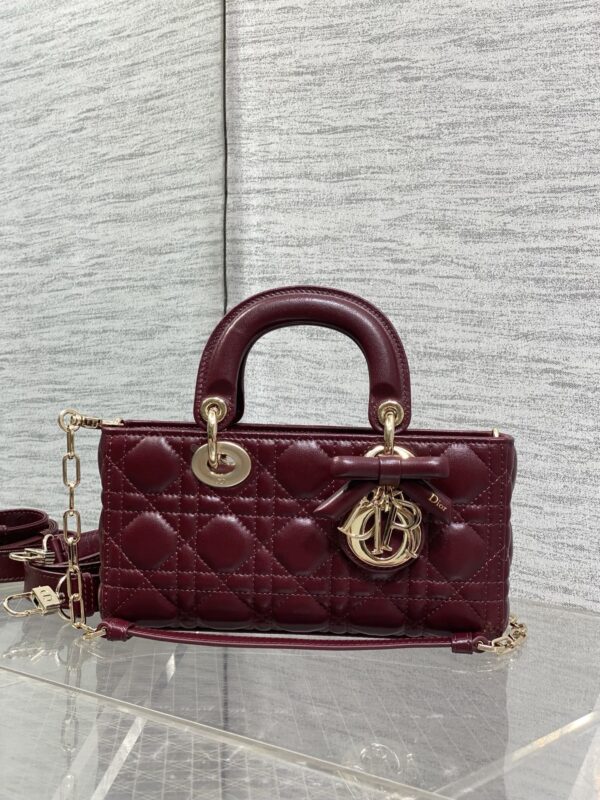 sy_no_6E04D3B1B07242B8320FE279A4FB1020_1 D-Joy Mini Quilted Bag – Burgundy Italian Leather