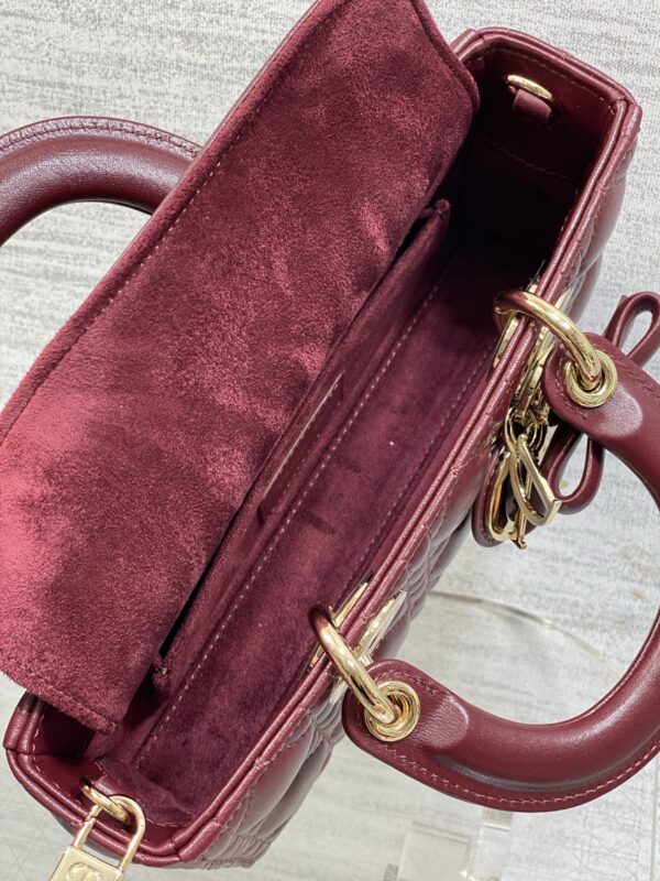 sy_no_6E04D3B1B07242B8320FE279A4FB1020_7 D-Joy Mini Quilted Bag – Burgundy Italian Leather