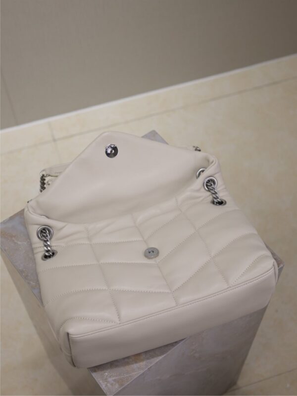 sy_no_6E32CC973E449DA36A3B2CC6C2535625_7 YSL Loulou 29cm Quilted Chain Bag – White Lambskin