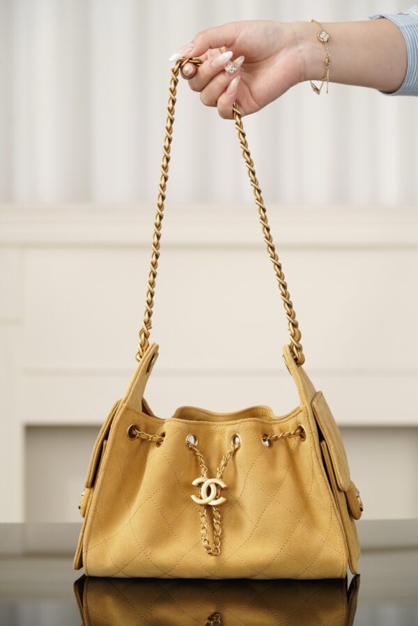 sy_no_6E489380BF23E6D6A2DF371E96ECDF47_0 Chanel 26C Collection Mini 25 Bag, Suede, Apricot