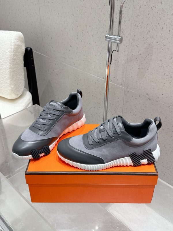 sy_no_6E8578B641F4F0B51183CB1098D2C453_0 Dark Grey & Charcoal Suede Lightweight Sneakers