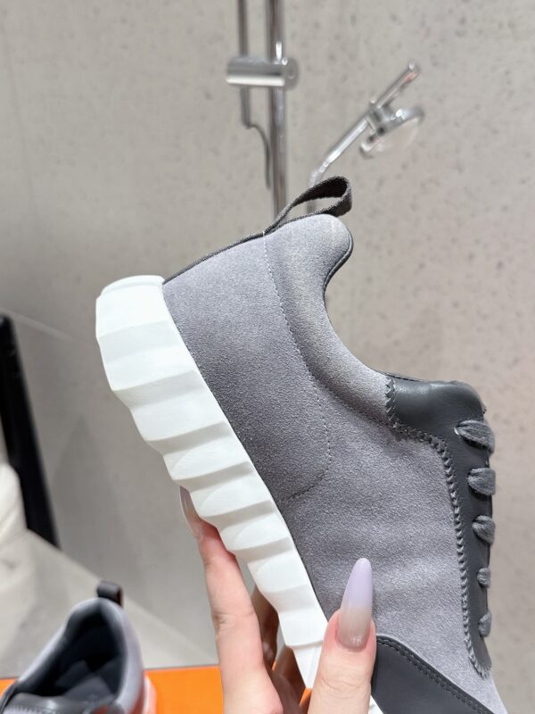 sy_no_6E8578B641F4F0B51183CB1098D2C453_7 Dark Grey & Charcoal Suede Lightweight Sneakers